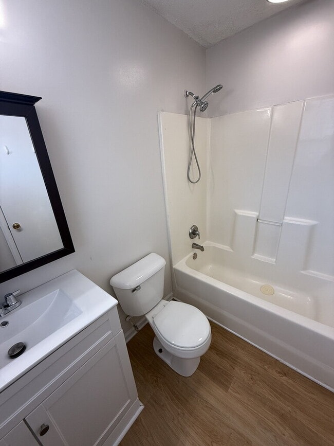 Building Photo - Charming 2 Bedroom Townhous 1068 W. Pueblo Dr.