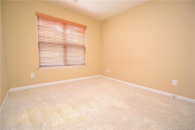 Building Photo - 118 Brookview St