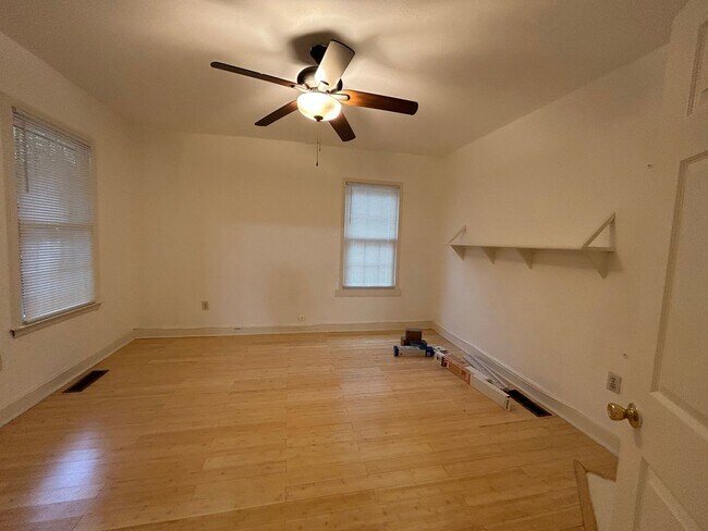 Building Photo - Highland Park II