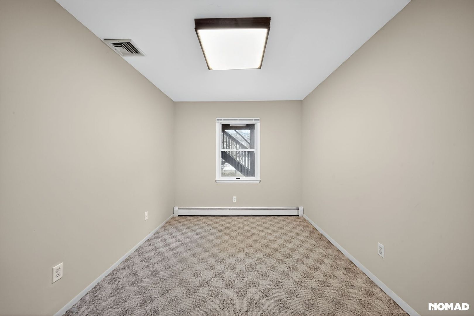 Building Photo - 15 Castle Ct