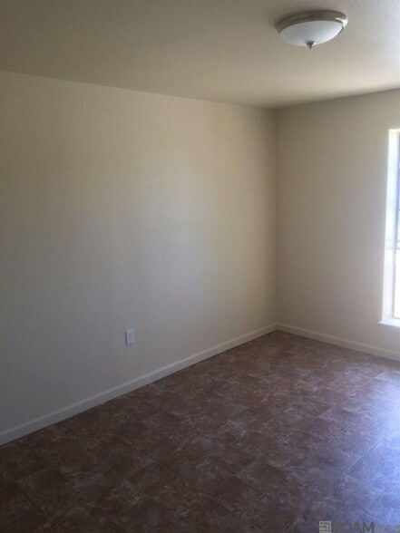 Building Photo - 9135 Great Smokey Ave