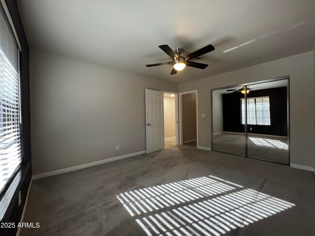 Building Photo - 15230 N Blackbird Dr