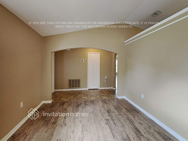 Building Photo - 543 Bent Oak Loop