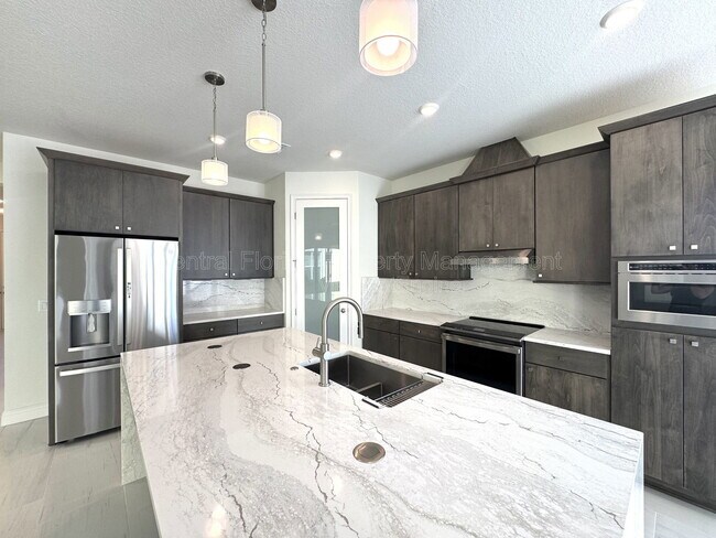 Building Photo - 9819 Gobat Aly