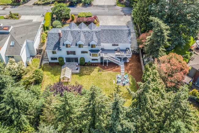 Building Photo - 6119 114th Ave NE