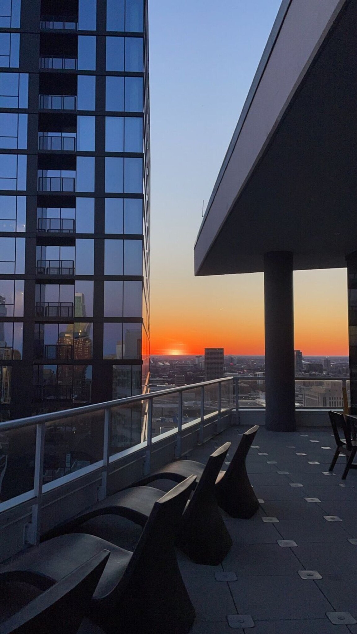 Building Photo - 720 S Wells St