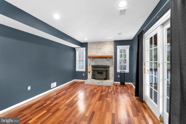 Building Photo - 6229 Gentle Ln