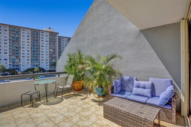 Building Photo - 406 Poinciana Island Dr