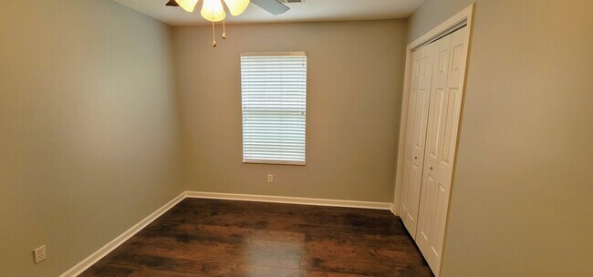 Building Photo - 1645 Wolverine Ln
