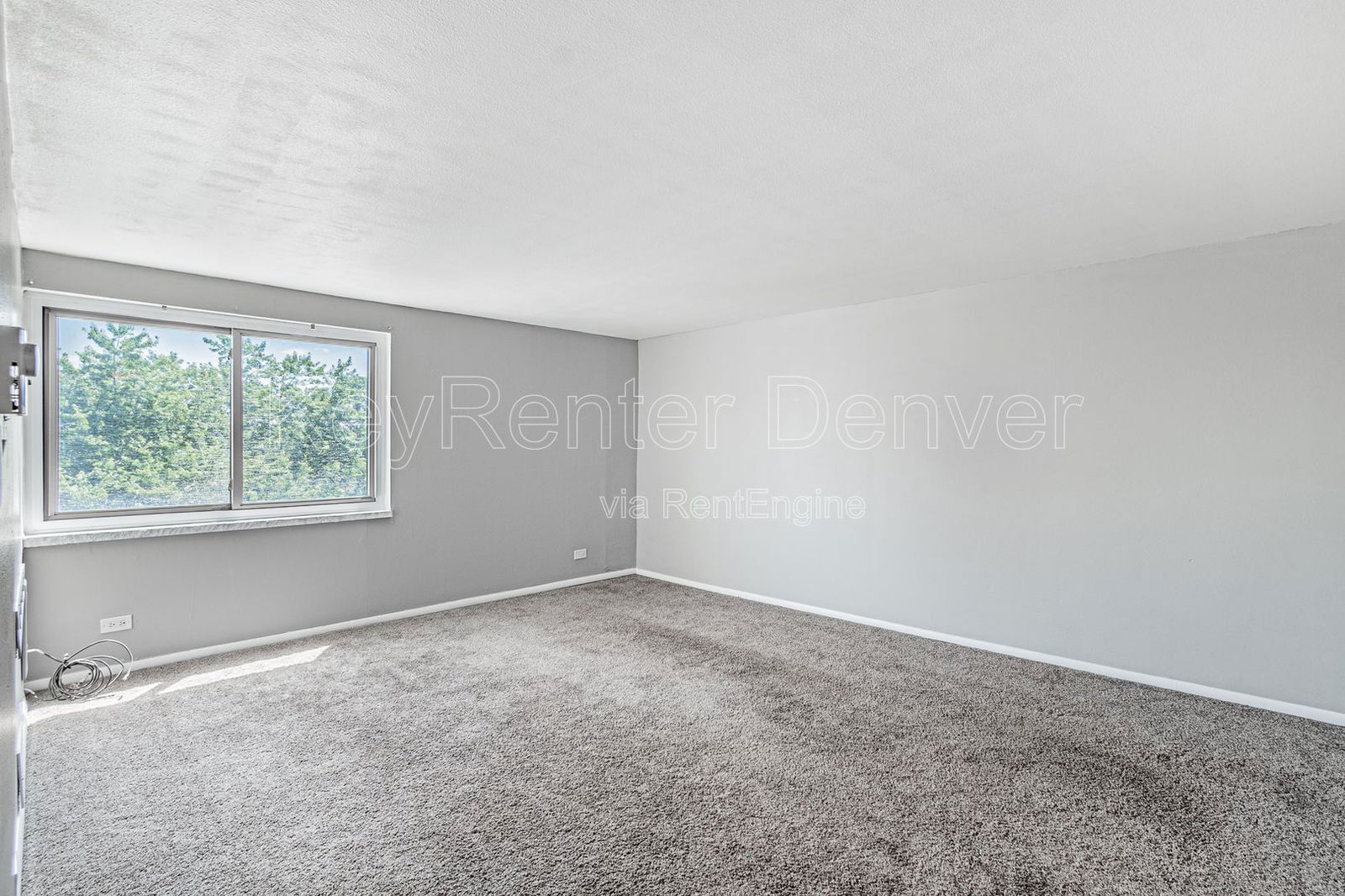 Building Photo - 1366 Garfield St