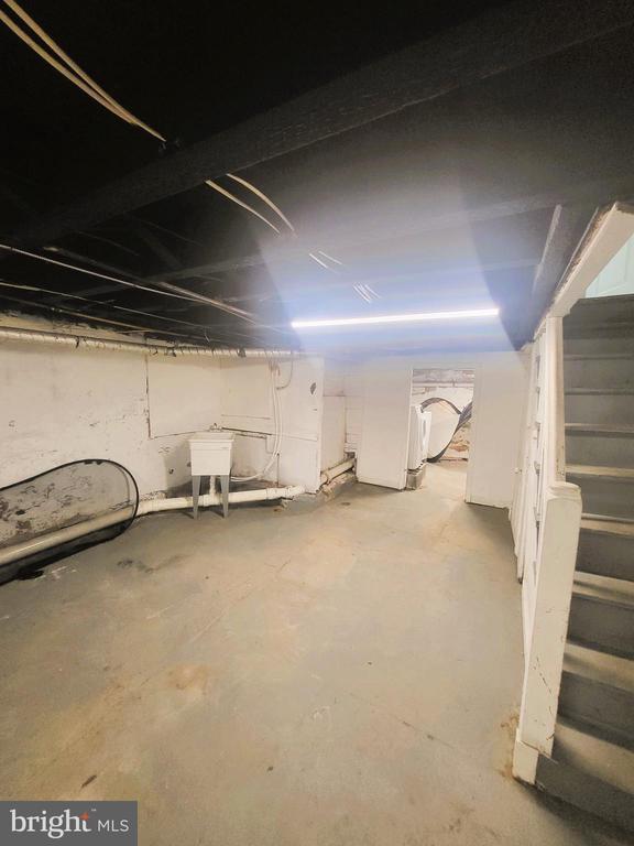 Building Photo - 1319 N 51st St