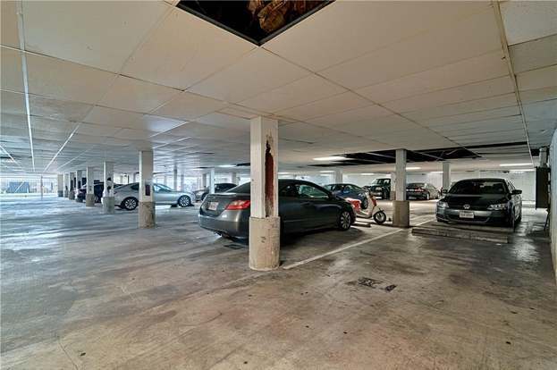 Parking garage - 2401 Leon St