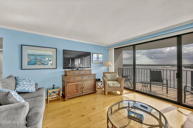 Building Photo - 322 Causeway Dr