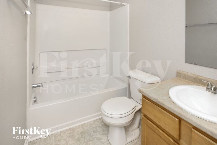 Building Photo - 15490 Gallow Ln