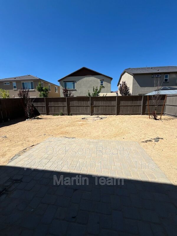 Building Photo - 1982 Maradona Dr