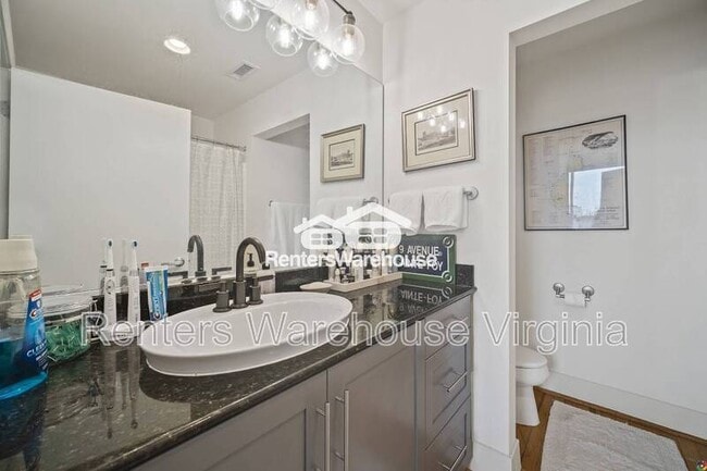 Building Photo - 500 Granby St