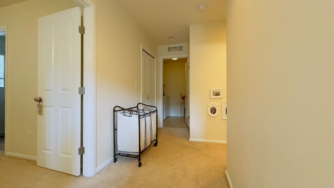 Building Photo - 4 Bedroom + Office in NE Lacey - Fully Fenced Yard and Minutes from freeway and JBLM - Available ...