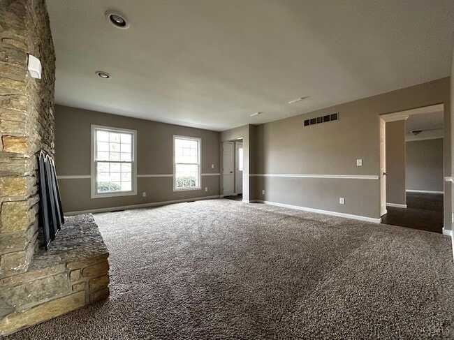 Building Photo - 7305 Cascade Dr