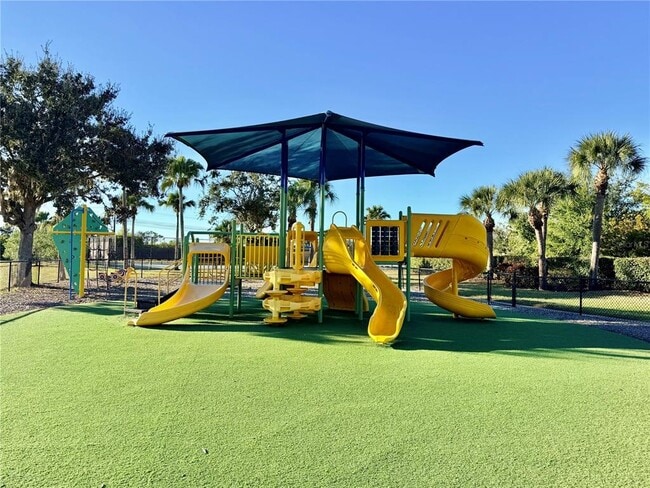 Building Photo - 819 Fairwaycove Ln