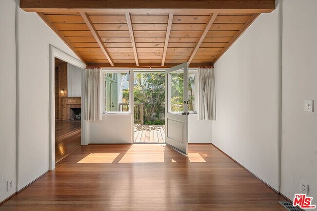 Building Photo - 630 23rd St