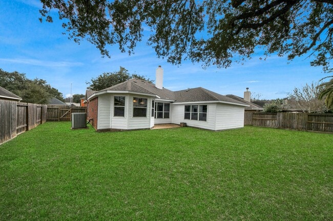 Building Photo - 9711 Andrews Ln