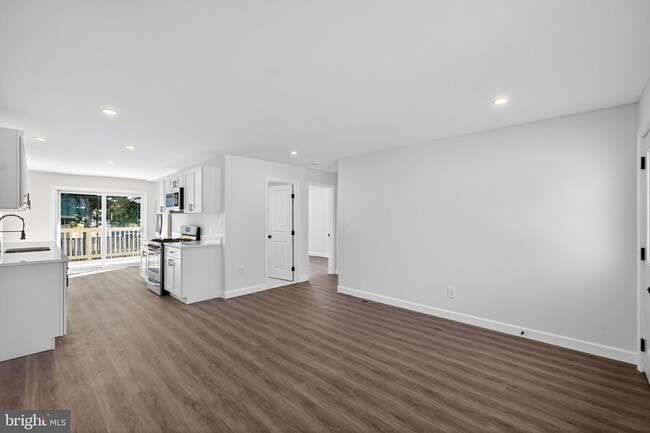 Building Photo - 8 Marley Neck Rd