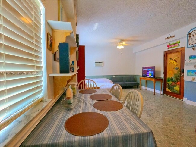 Building Photo - 23 Harbor Dr