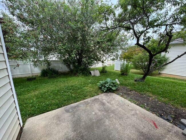 Building Photo - Large 3 bedroom home near downtown Raleigh!