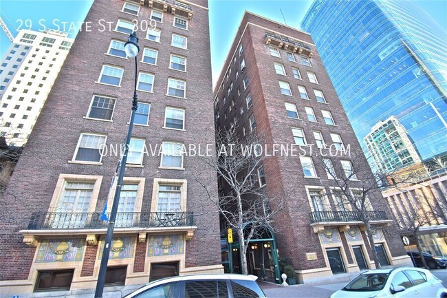 Building Photo - Remodeled Downtown Studio Condo! No Deposi...