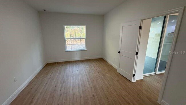 Building Photo - 2380 W Gardenia Dr