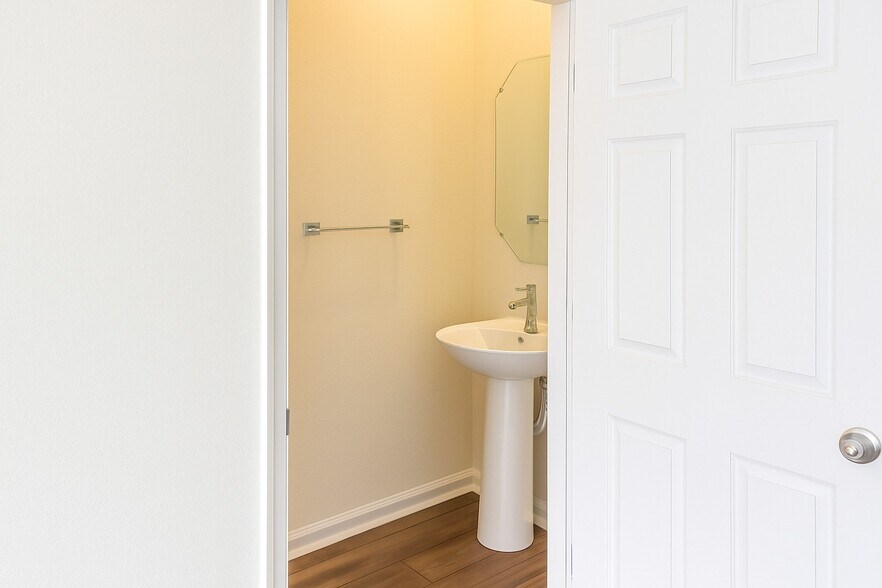 Building Photo - 98 Pittman Ct