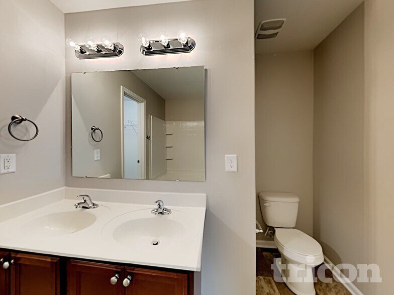 Building Photo - 203 Marcella Dr