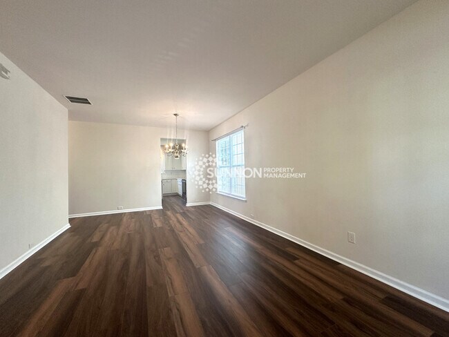 Building Photo - 4 Bed 2.5 Bath in Old Stone Crossing