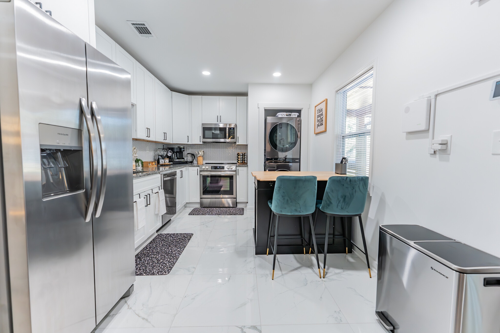 Building Photo - 1385 Epworth St SW