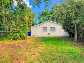 Building Photo - 5647 NW 5th Ct