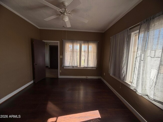 Building Photo - 1328 E Maddock Rd