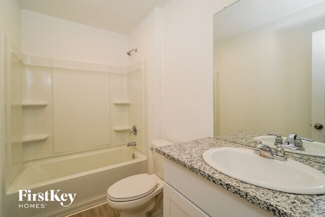 Building Photo - 13022 Rosemary Cove