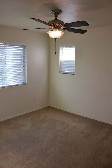 Building Photo - 2775 N Saramano Ln