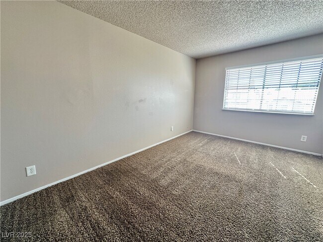 Building Photo - 6712 Reggie Cir