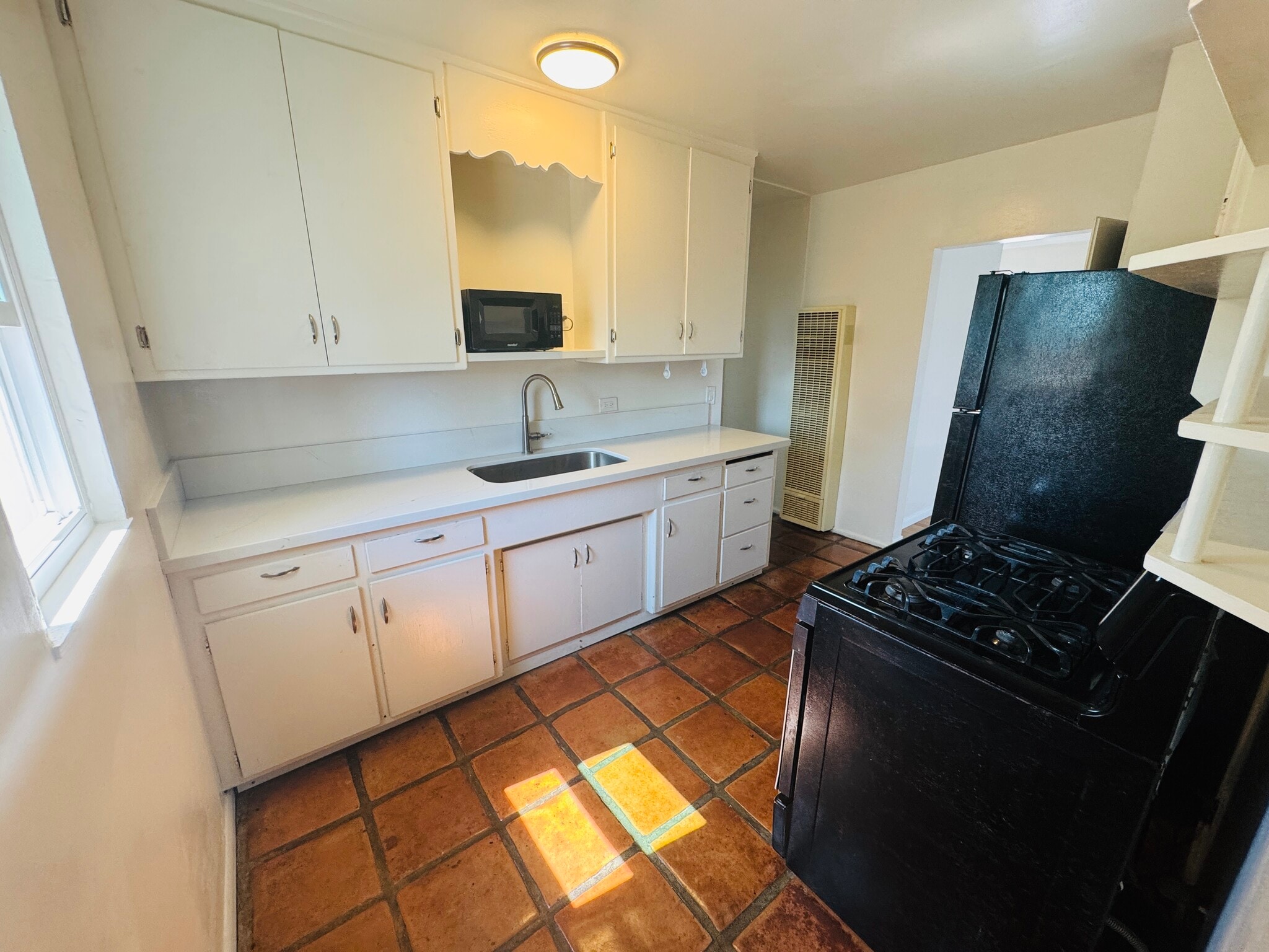 Building Photo - 6705 Trigo Rd