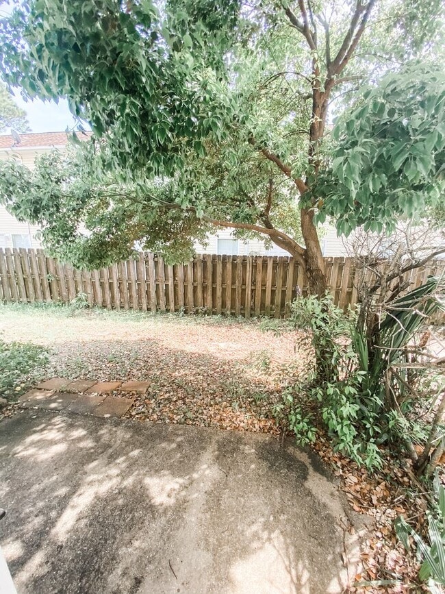 Building Photo - Fort Walton Townhome Available!!! 2bd/2.5bth