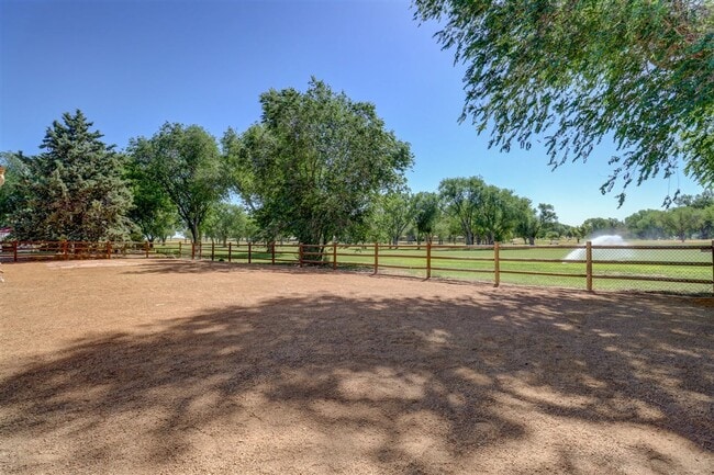 Building Photo - Home in Antelope Hills!
