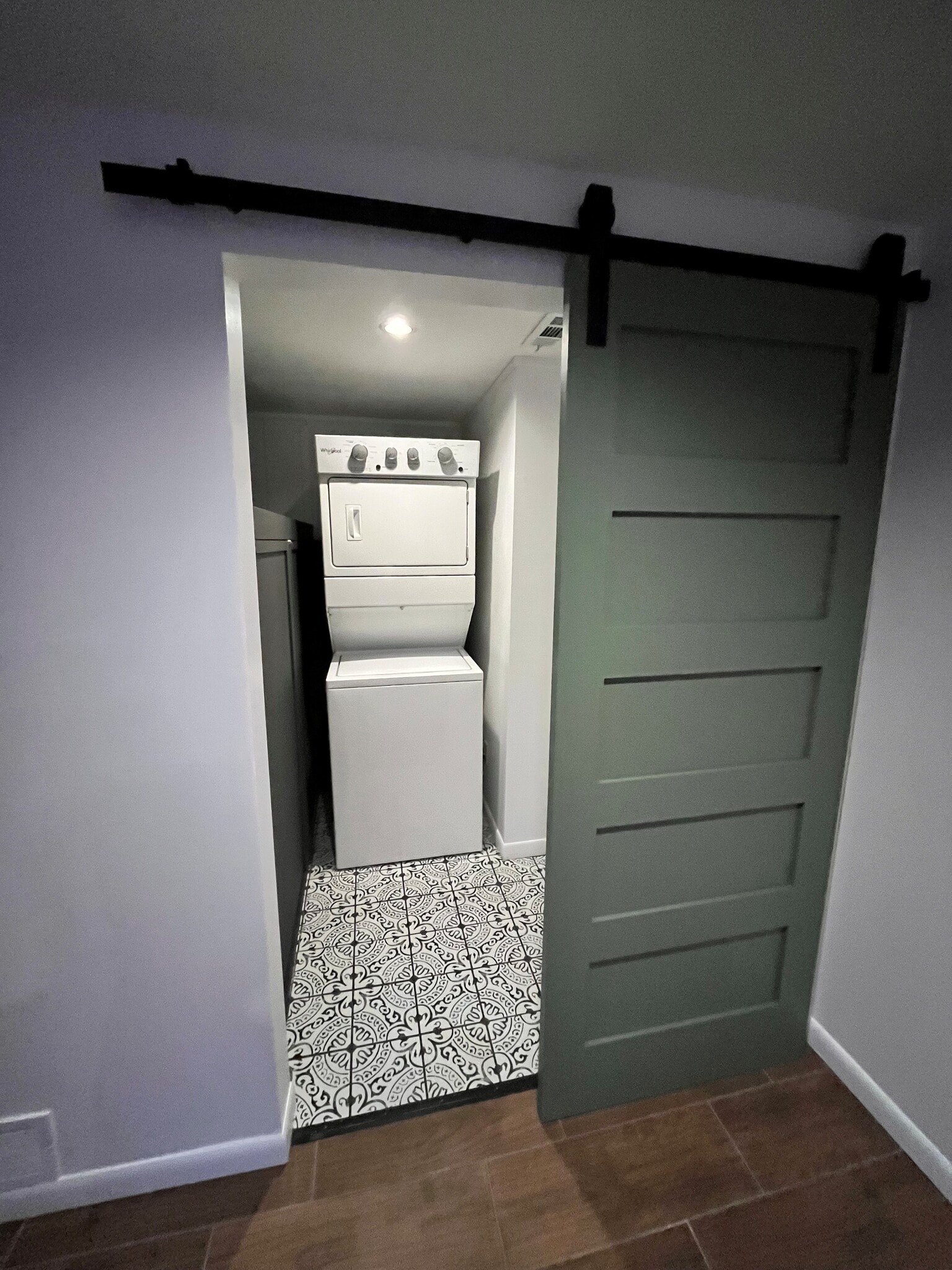 Building Photo - 1877 Patrician