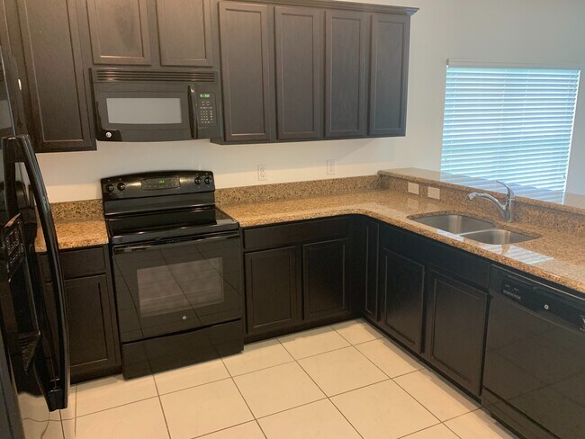 Building Photo - Hammock Trails-4848 Rockvale Drive Kissimmee, FL 34758