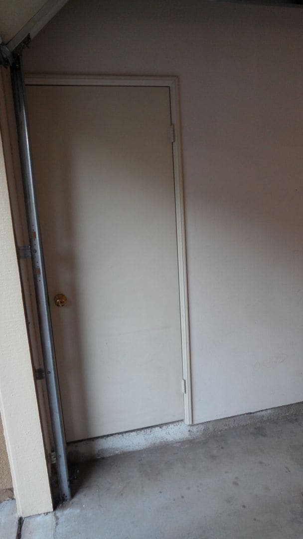 Building Photo - Clean & Spacious 2BR 2BA Two-Story, All Up...