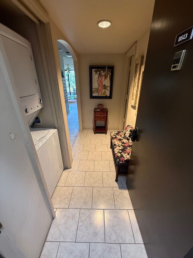 Building Photo - 1br - 2 Bath Furnished Kona Pacific Condo