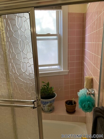 Building Photo - 90 Winthrop Shore Dr