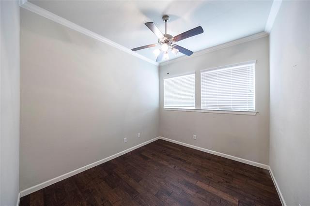Building Photo - 1217 Naples Dr