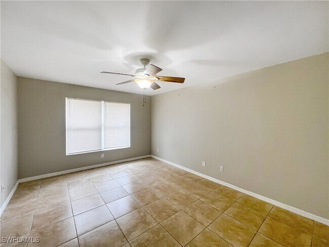 Building Photo - 731 Da Vinci Ave S