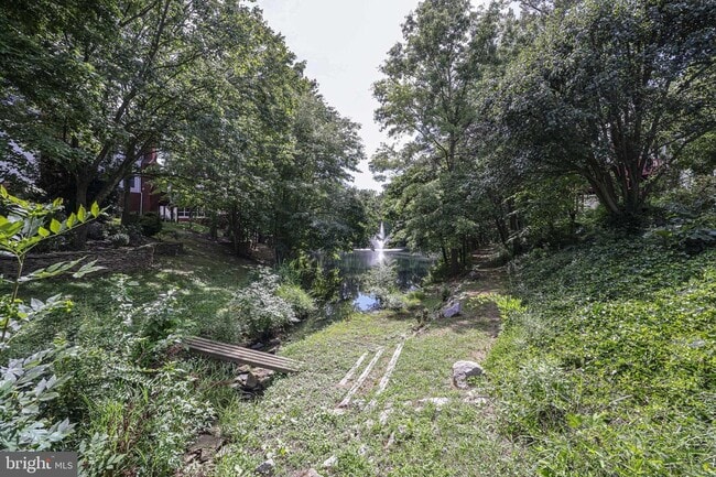 Building Photo - 6207 Woodland Lake Dr